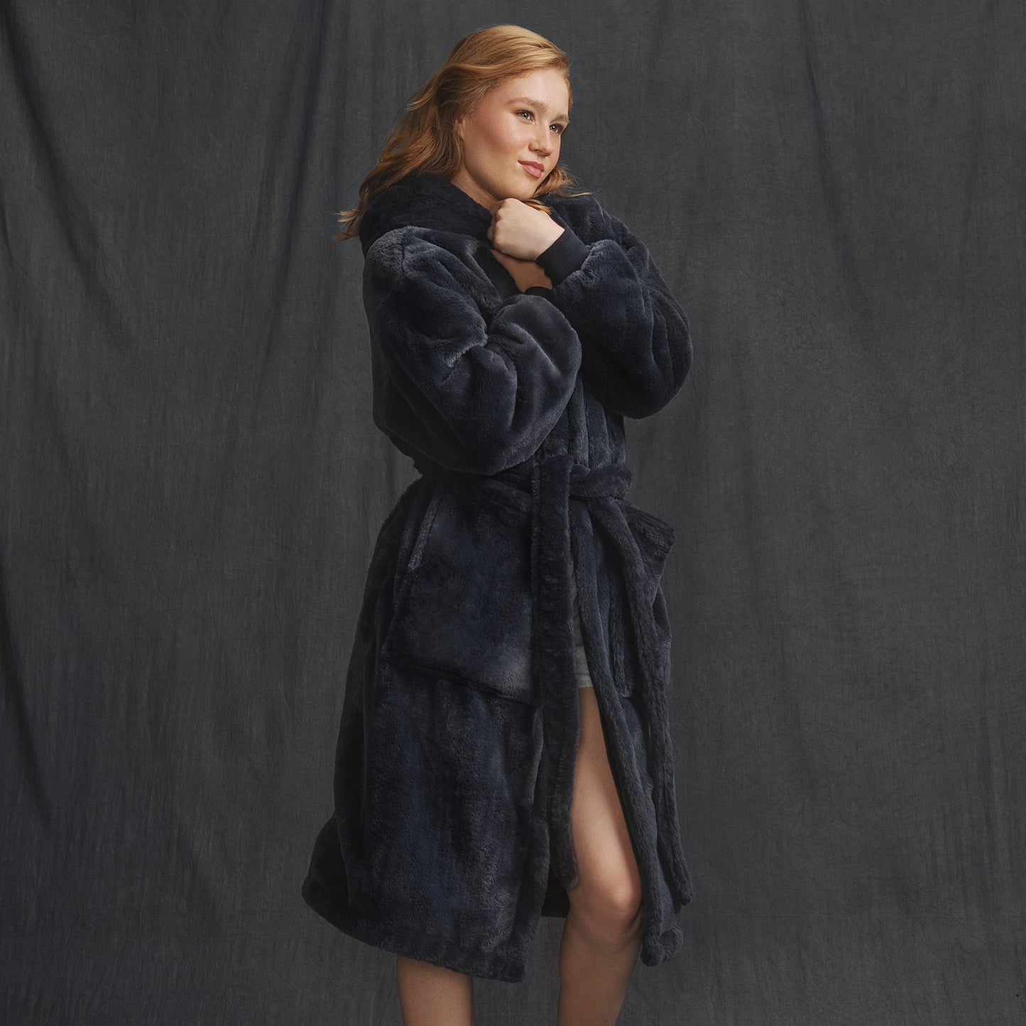 size: Scarlett is 173cm wearing a size S/M