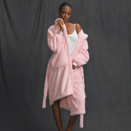 size: Cheryl is 178cm wearing a size S/M