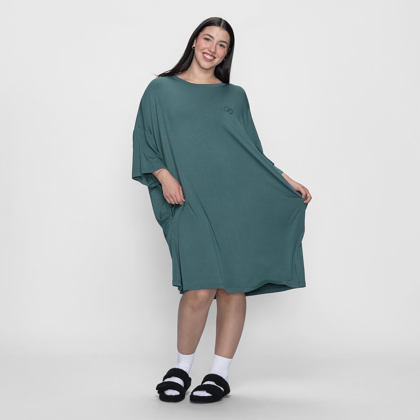 size: Sharnaya is 163cm wearing a size OSFM