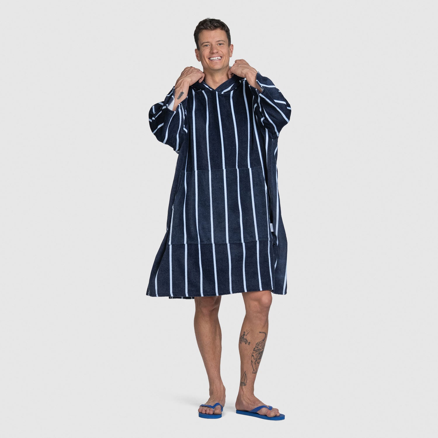 size: Sam is 188cm wearing a size S-XL