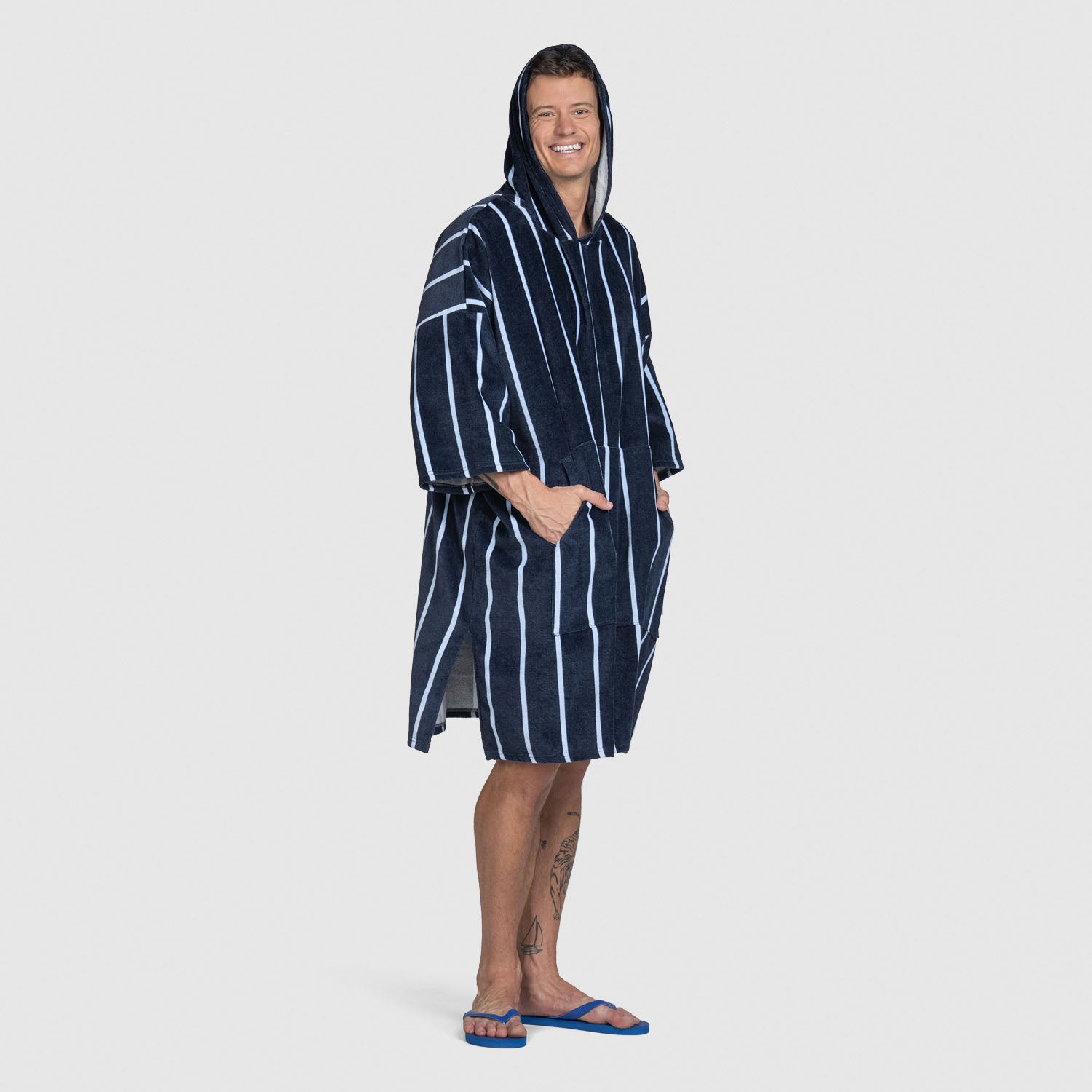 size: Sam is 188cm wearing a size S-XL