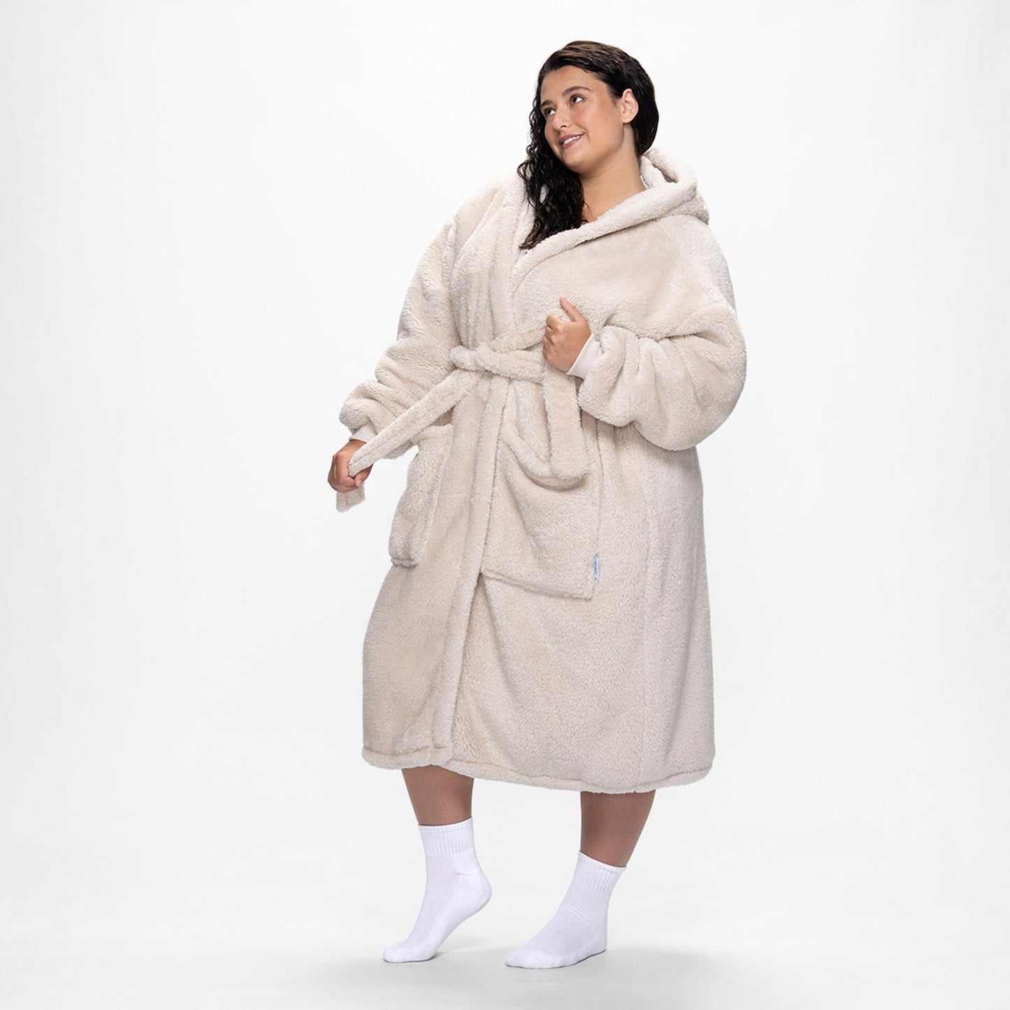 size: Aaliyah is 183cm wearing a size L/XL