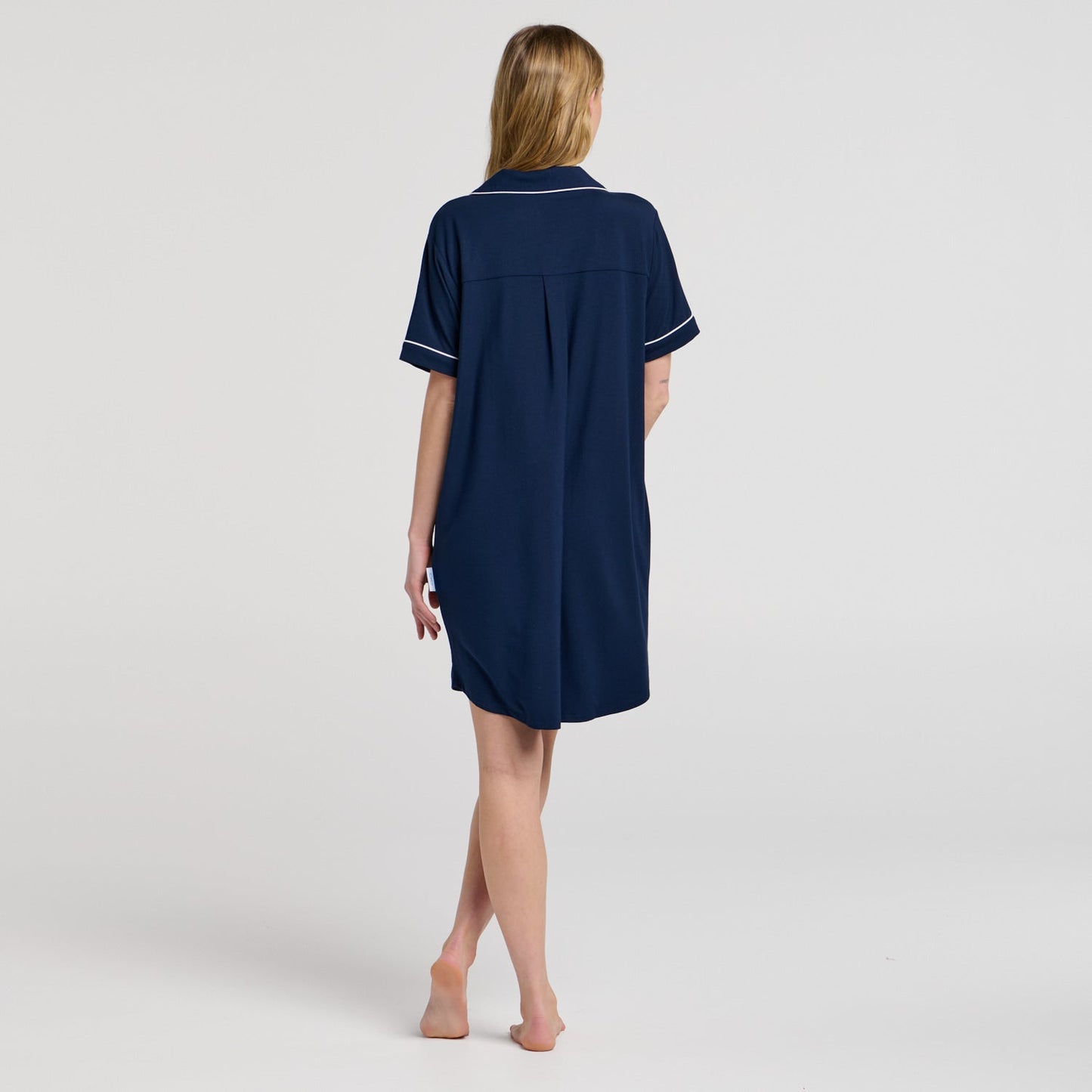 size: Lilly is 172cm wearing S/M