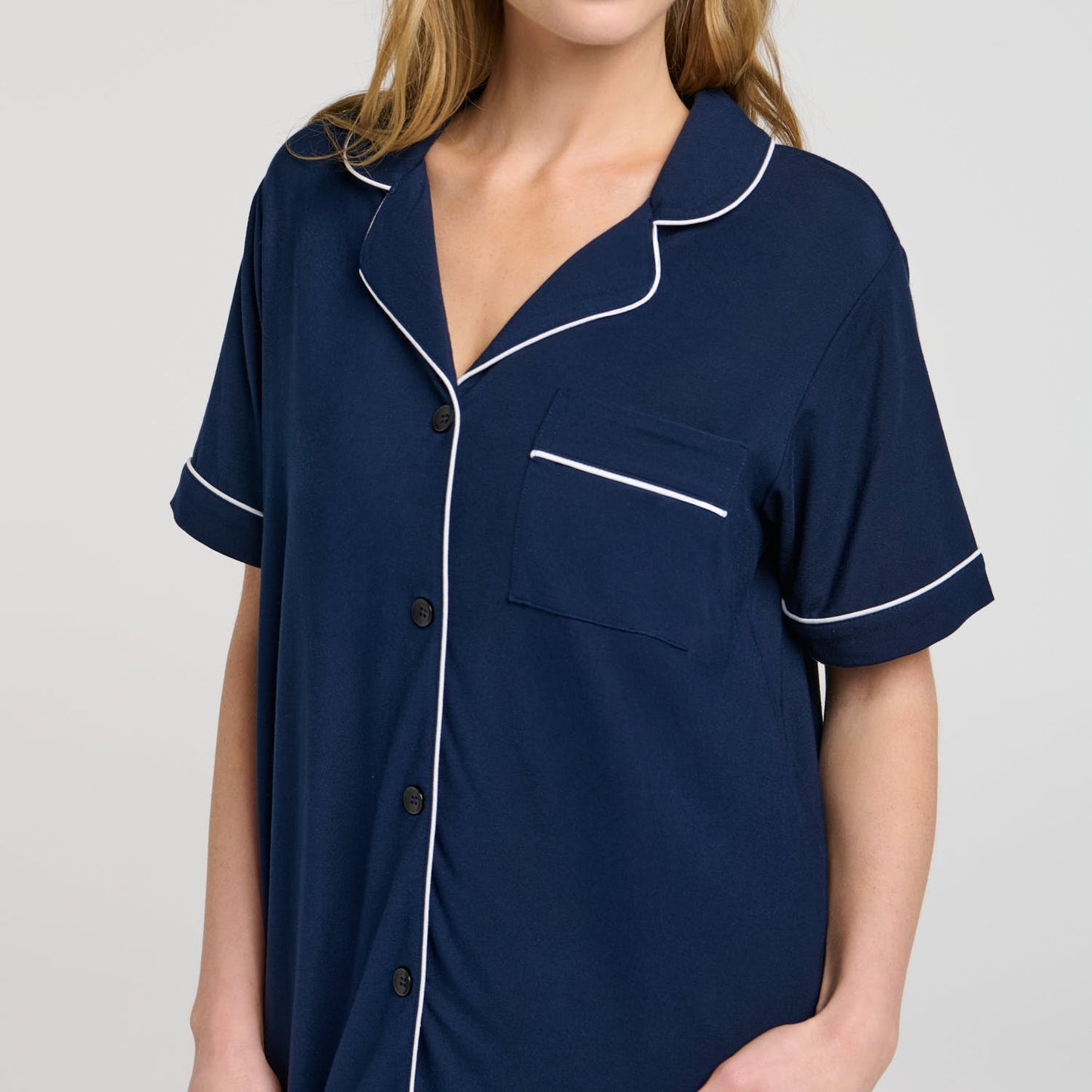 size: Lilly is 172cm wearing S/M