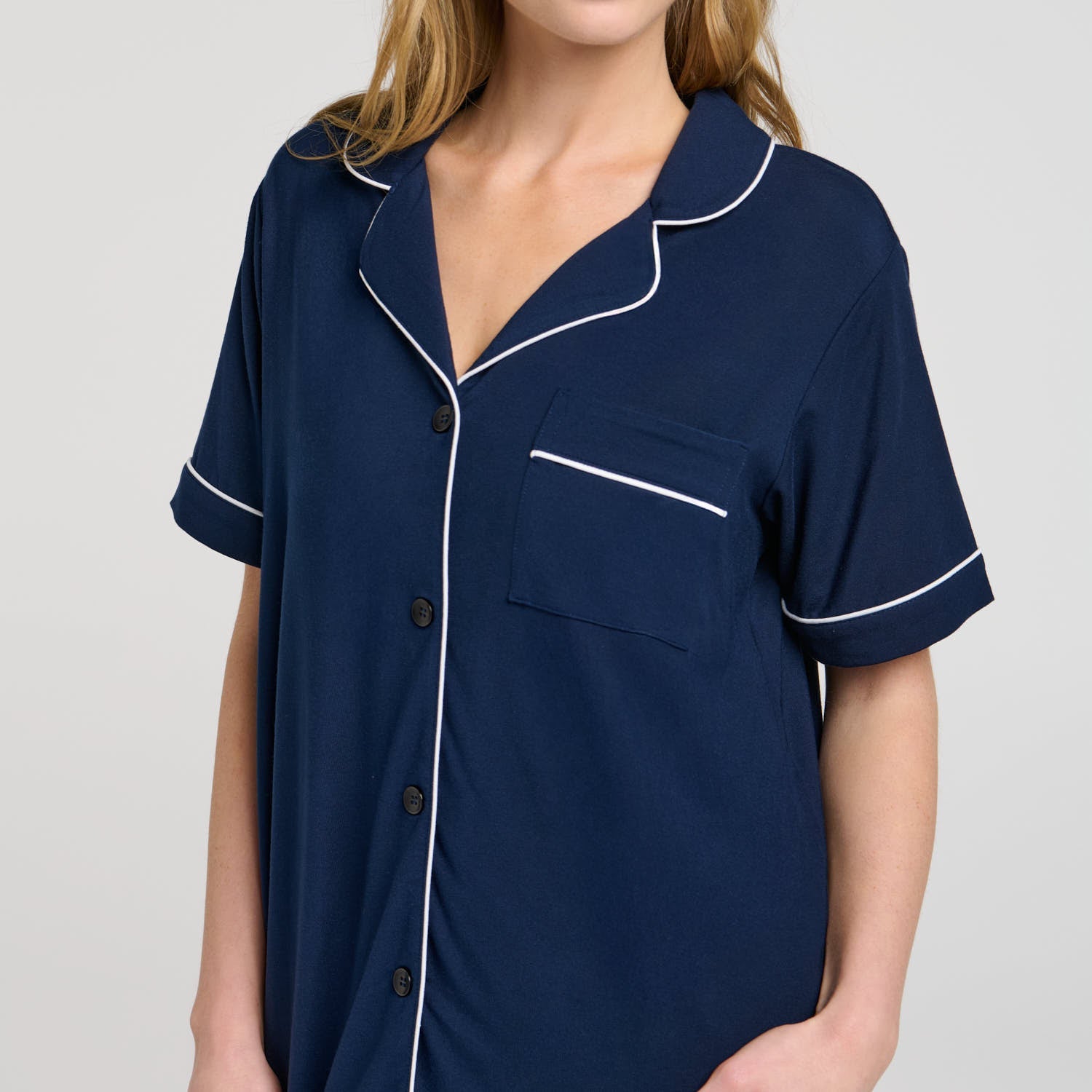 size: Lilly is 172cm wearing S/M