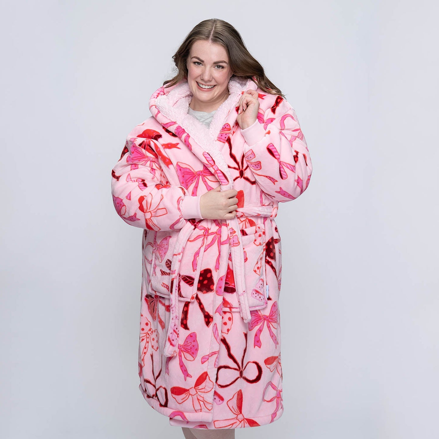 size: Tayla is 169cm wearing a size L/XL