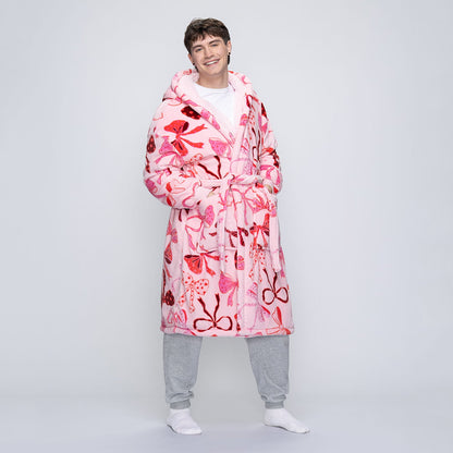 size: Connor is 183cm wearing a size L/XL