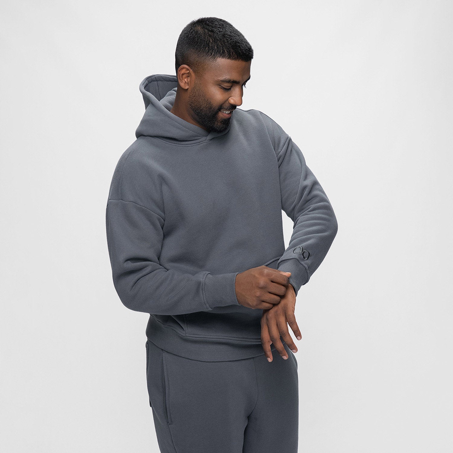 size: Sudev is 185cm wearing a size L/XL