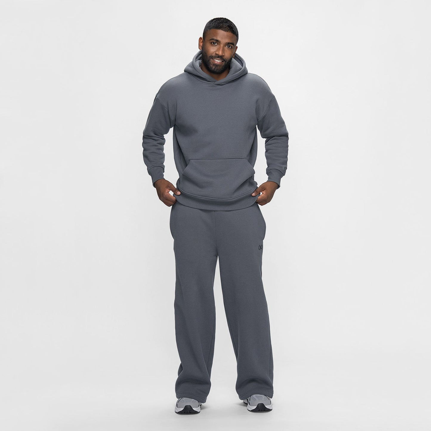 size: Sudev is 185cm wearing a size L/XL