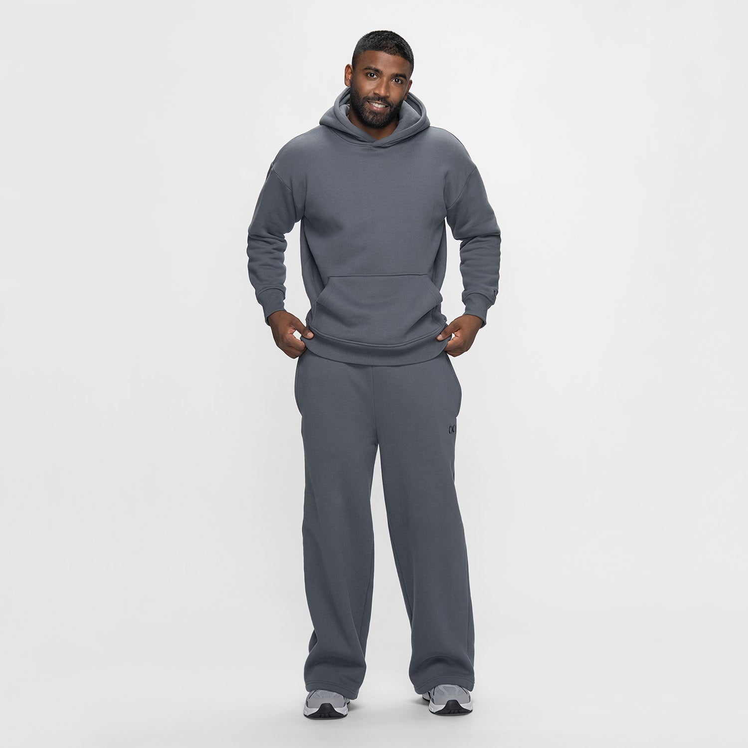 size: Sudev is 185cm wearing a size L/XL